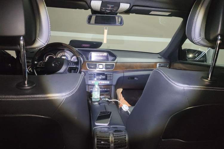 Used Mercedes-Benz E-Class 2014 E 260 L Headliner