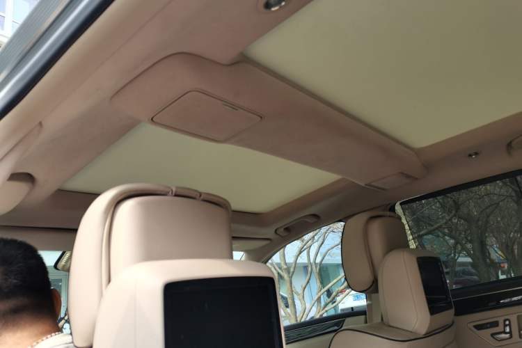 Used Mercedes-Benz E-Class 2014 Restyled E 400 L Sport Luxury Edition Headliner