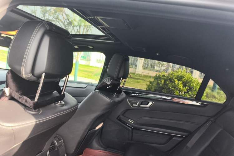 Used Mercedes-Benz E-Class 2014 Restyled E 260 L Sport Edition Headliner