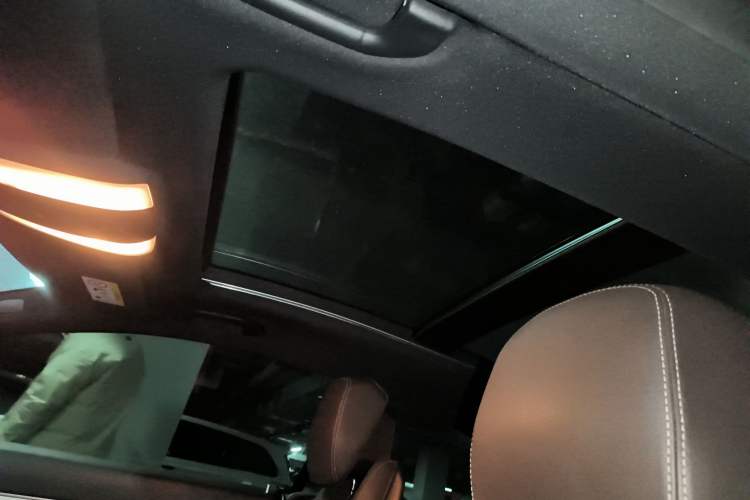 Used Mercedes-Benz E-Class 2014 E 200 Coupe Headliner