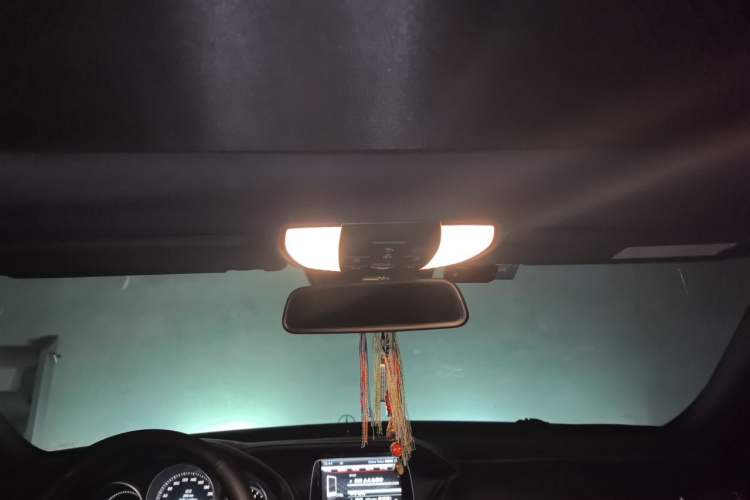 Used Mercedes-Benz E-Class 2014 E 260 L Headliner