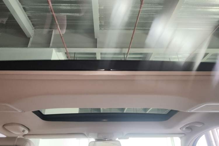 Used Mercedes-Benz E-Class 2014 E 260 L Luxury Model Headliner