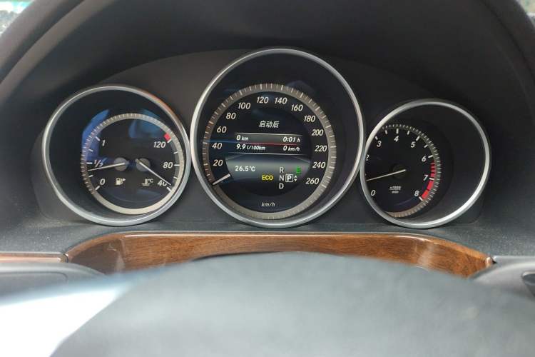 Used Mercedes-Benz E-Class 2014 E 260 L Instrument Cluster