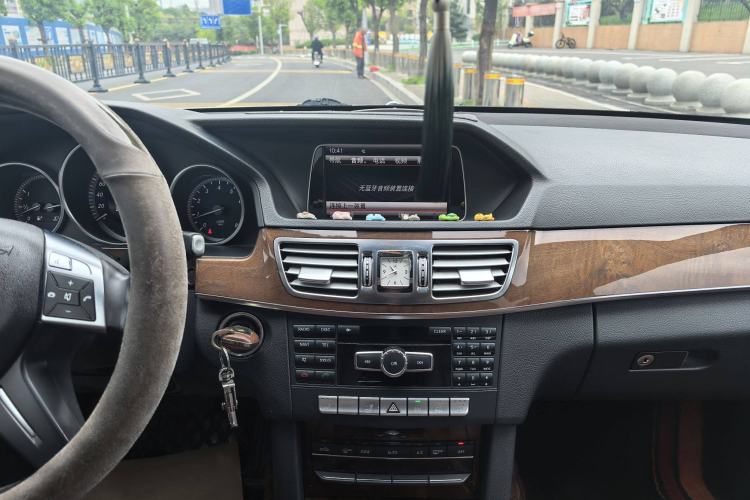 Used Mercedes-Benz E-Class 2014 E 260 L Luxury Model Instrument Cluster