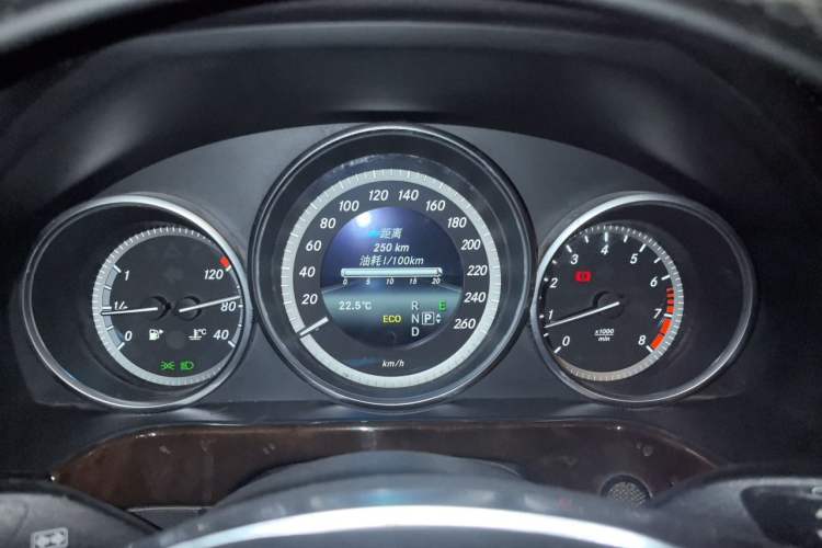 Used Mercedes-Benz E-Class 2014 E 260 L Instrument Cluster