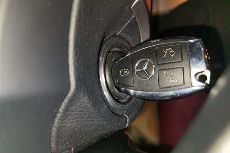 Used Mercedes-Benz E-Class 2014 E 260 Coupe Interior 1