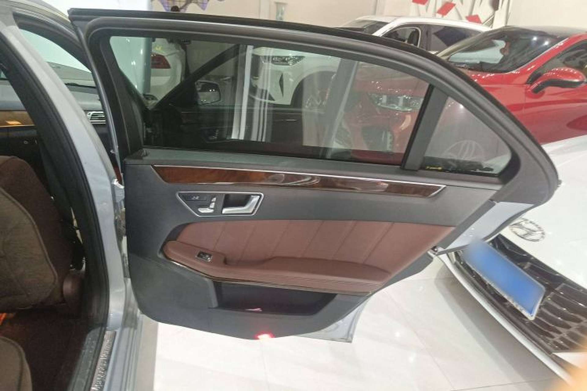 Used Mercedes-Benz E-Class 2014 E 260 L Luxury Model Interior 3