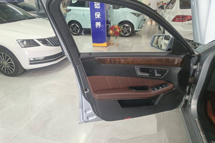 Used Mercedes-Benz E-Class 2014 E 260 L Luxury Model Interior 4