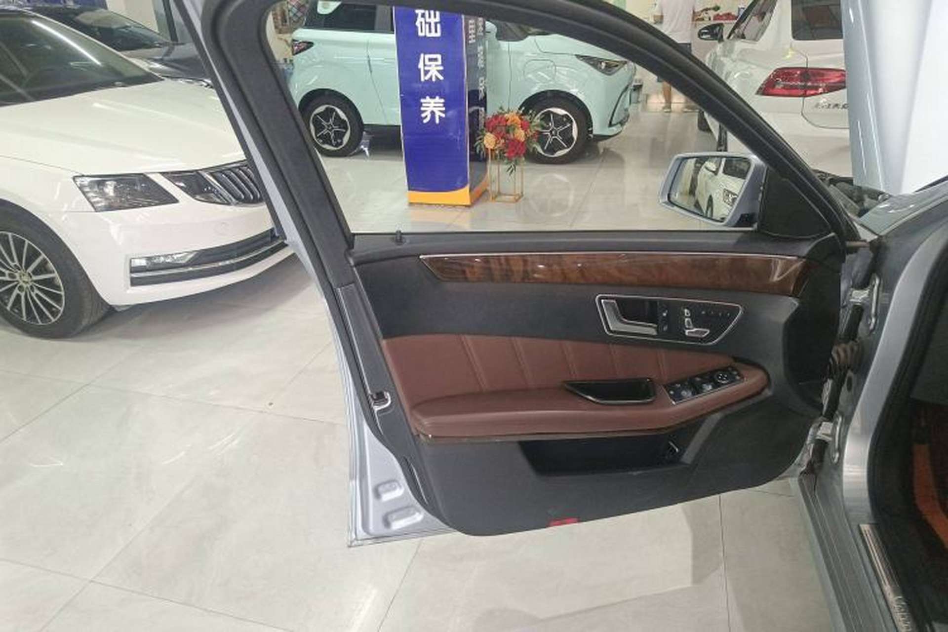 Used Mercedes-Benz E-Class 2014 E 260 L Luxury Model Interior 4