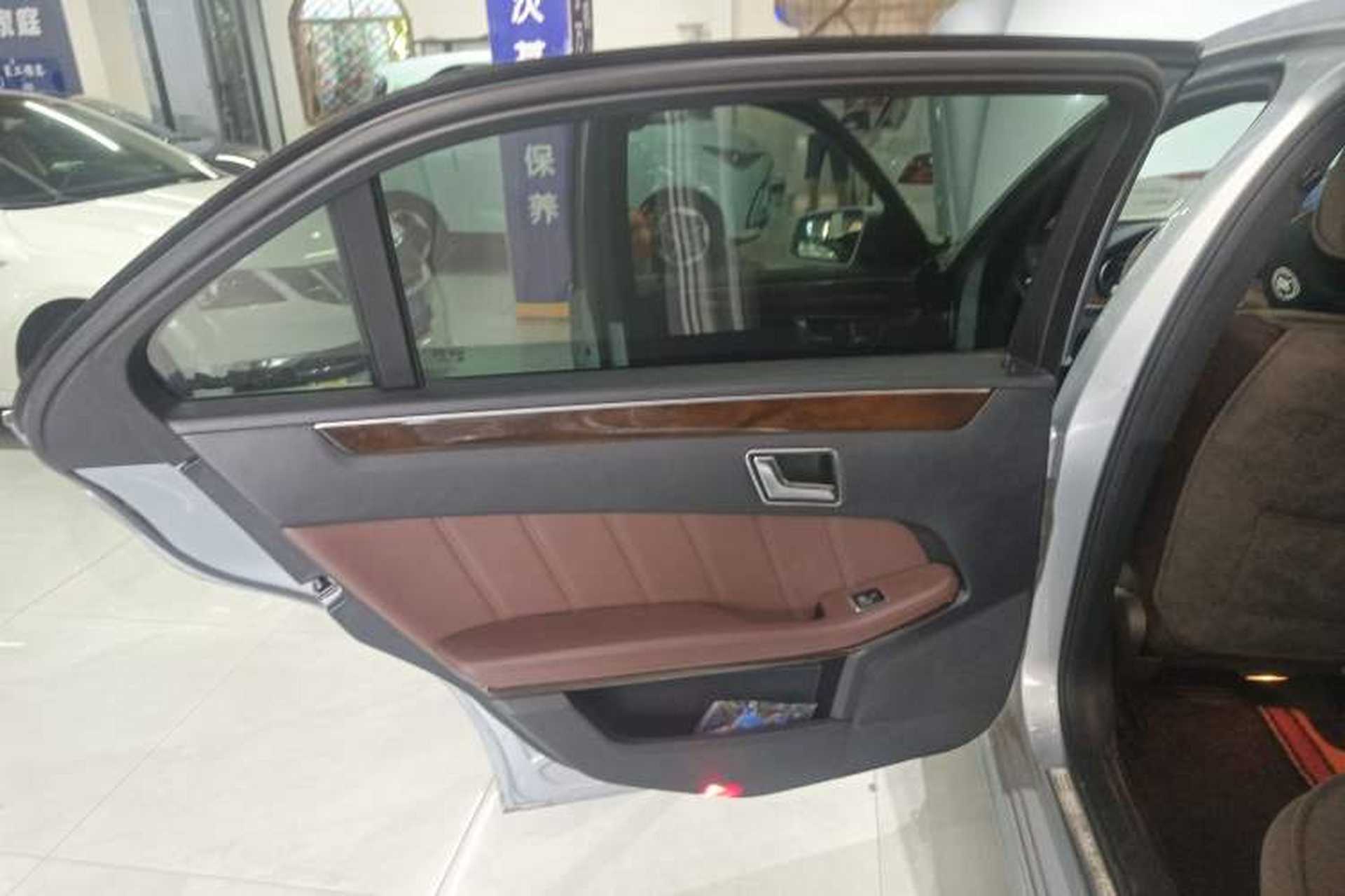 Used Mercedes-Benz E-Class 2014 E 260 L Luxury Model Interior 5