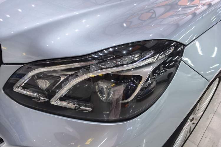 Used Mercedes-Benz E-Class 2014 E 260 L Luxury Model Left Front Headlight