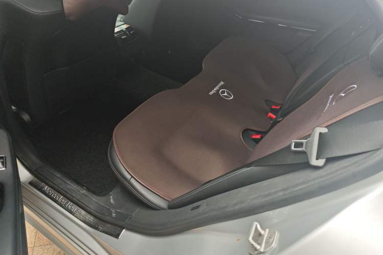 Used Mercedes-Benz E-Class 2014 Restyled E 260 L Sport Edition Left Rear Seat