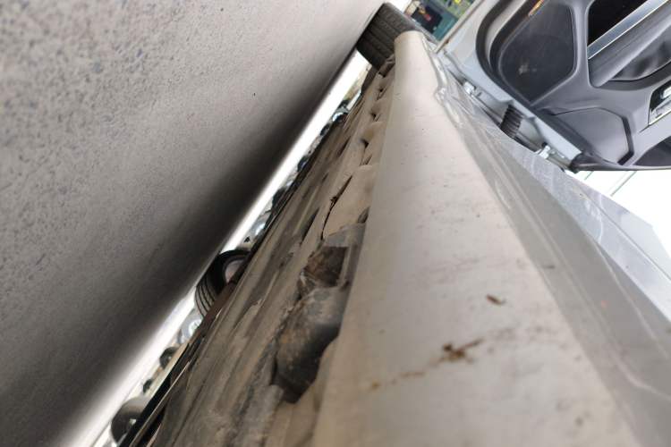 Used Mercedes-Benz E-Class 2014 E 200 Coupe Left Side Sill