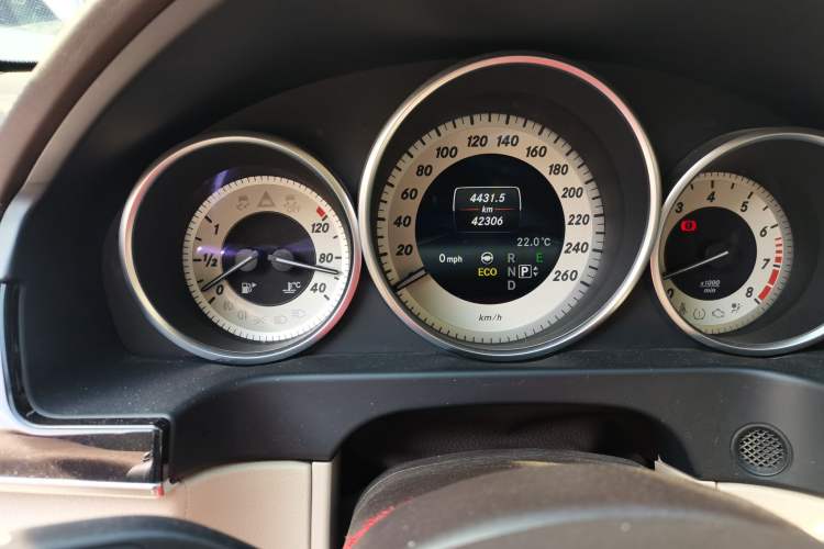 Used Mercedes-Benz E-Class 2014 Restyled E 400 L Sport Luxury Edition Odometer Close Up