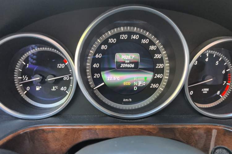 Used Mercedes-Benz E-Class 2014 E 260 L Luxury Model Odometer Close Up
