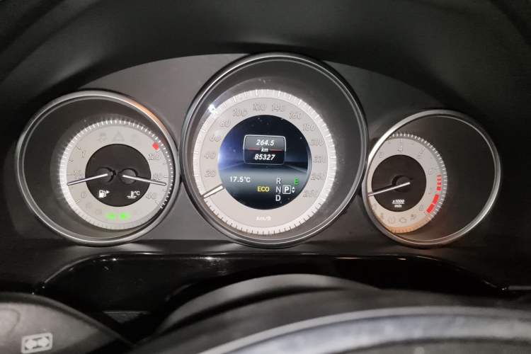 Used Mercedes-Benz E-Class 2014 Restyled E 260 L Sport Edition Odometer Close Up