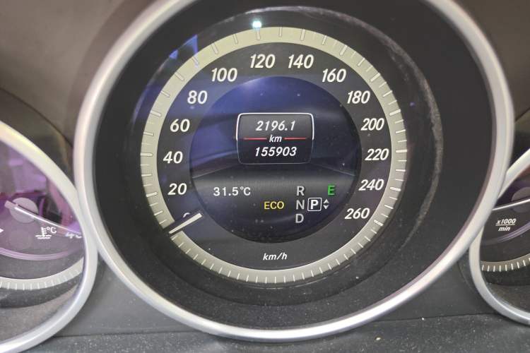 Used Mercedes-Benz E-Class 2014 E 260 L Luxury Model Odometer Close Up