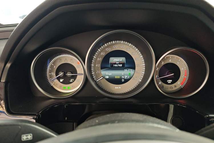 Used Mercedes-Benz E-Class 2014 Revised E 260 L Sport Luxury Edition Odometer Close Up