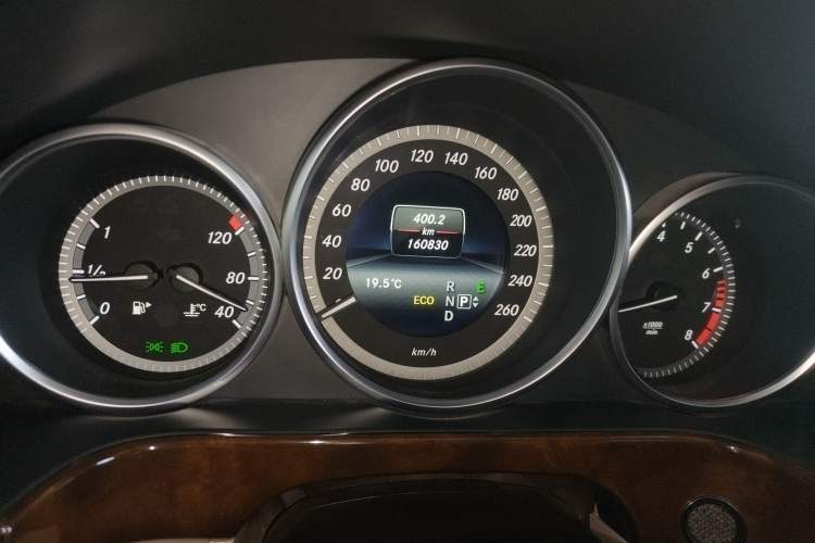 Used Mercedes-Benz E-Class 2014 E 260 L Luxury Model Odometer Close Up