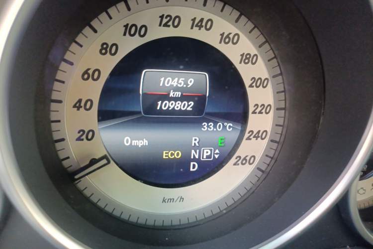 Used Mercedes-Benz E-Class 2014 Revised E 260 L Sport Luxury Edition Odometer Close Up