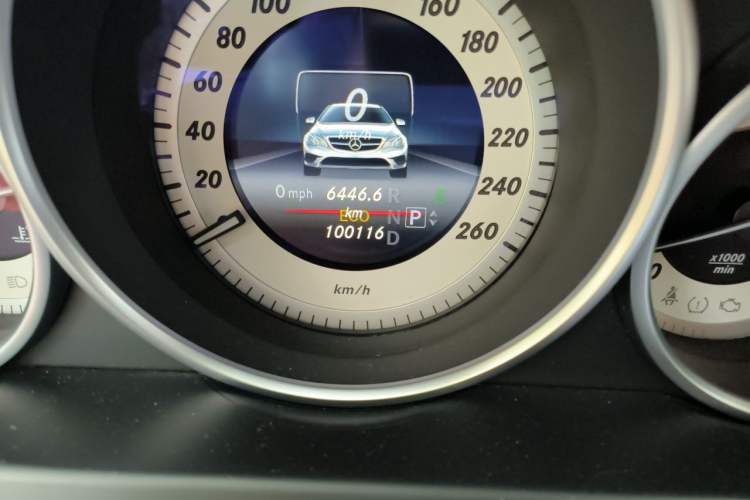 Used Mercedes-Benz E-Class 2014 E 260 Coupe Odometer Close Up