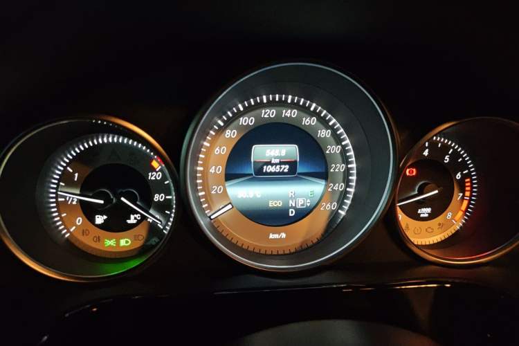 Used Mercedes-Benz E-Class 2014 Revised E 260 L Sport Luxury Edition Odometer Close Up