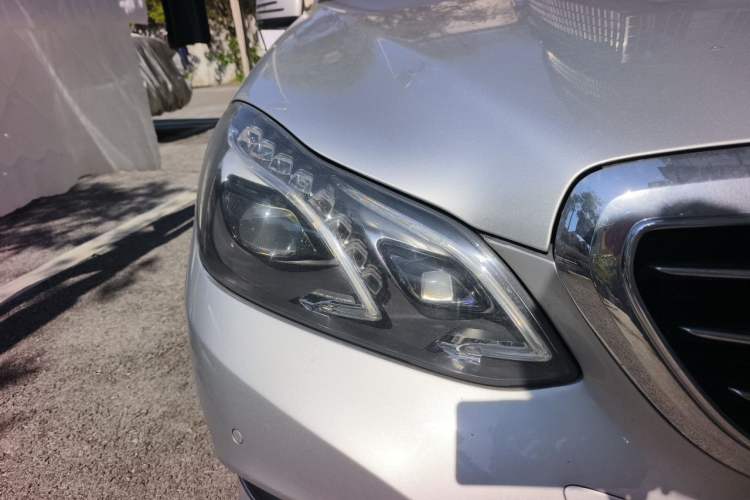 Used Mercedes-Benz E-Class 2014 Facelifted E 260 L Luxury Edition Right Front Headlight