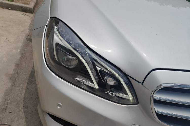 Used Mercedes-Benz E-Class 2014 E 300 L Sport Luxury Edition Right Front Headlight