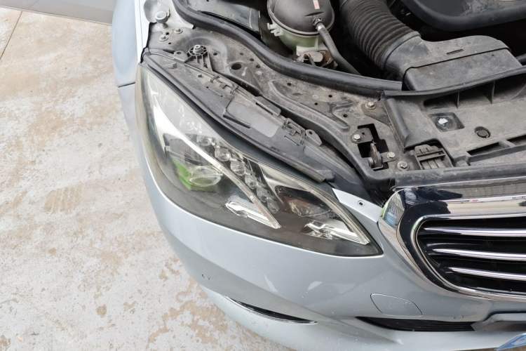 Used Mercedes-Benz E-Class 2014 E 300 L Right Front Headlight
