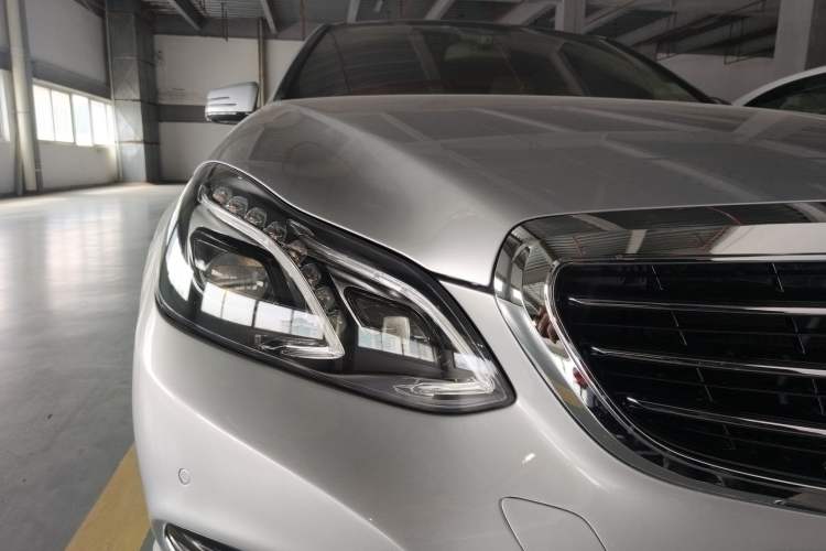 Used Mercedes-Benz E-Class 2014 E 260 L Luxury Model Right Front Headlight