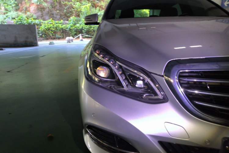 Used Mercedes-Benz E-Class 2014 E 260 L Luxury Model Right Front Headlight