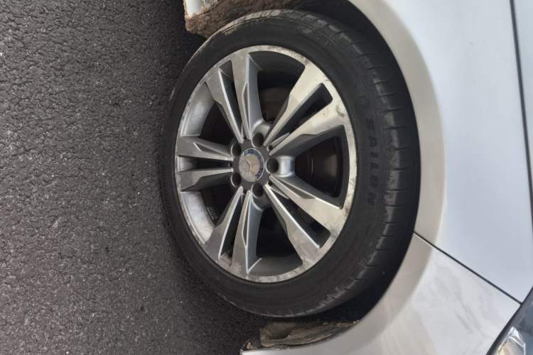 Used Mercedes-Benz E-Class 2014 Restyled E 260 L Sport Edition Right Front Wheel Hub