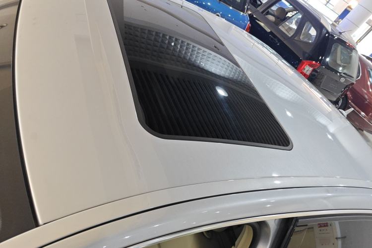 Used Mercedes-Benz E-Class 2014 E 260 L Sport Edition Roof
