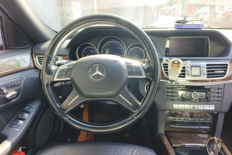 Used Mercedes-Benz E-Class 2014 Facelifted E 260 L Luxury Edition Steering Wheel