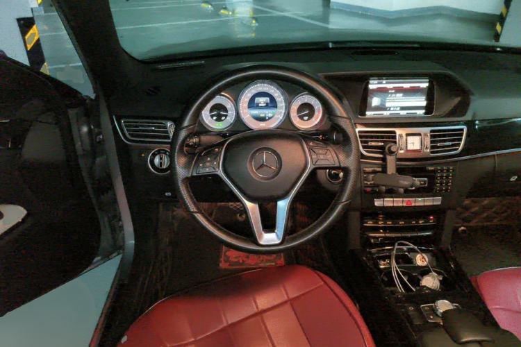 Used Mercedes-Benz E-Class 2014 Restyled E 260 L Sport Edition Steering Wheel