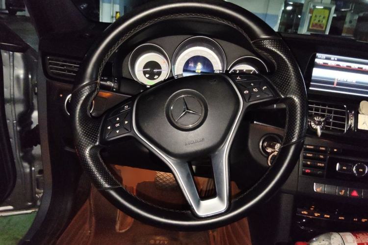 Used Mercedes-Benz E-Class 2014 E 300 L Sport Edition Steering Wheel