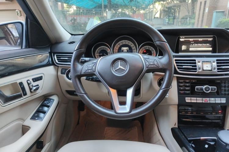 Used Mercedes-Benz E-Class 2014 Restyled E 260 L Sport Edition Steering Wheel