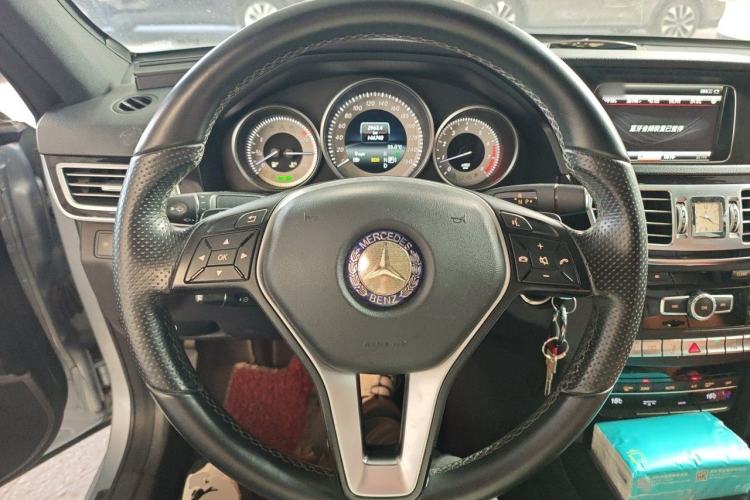 Used Mercedes-Benz E-Class 2014 Revised E 260 L Sport Luxury Edition Steering Wheel