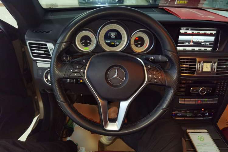 Used Mercedes-Benz E-Class 2014 E 260 Coupe Steering Wheel