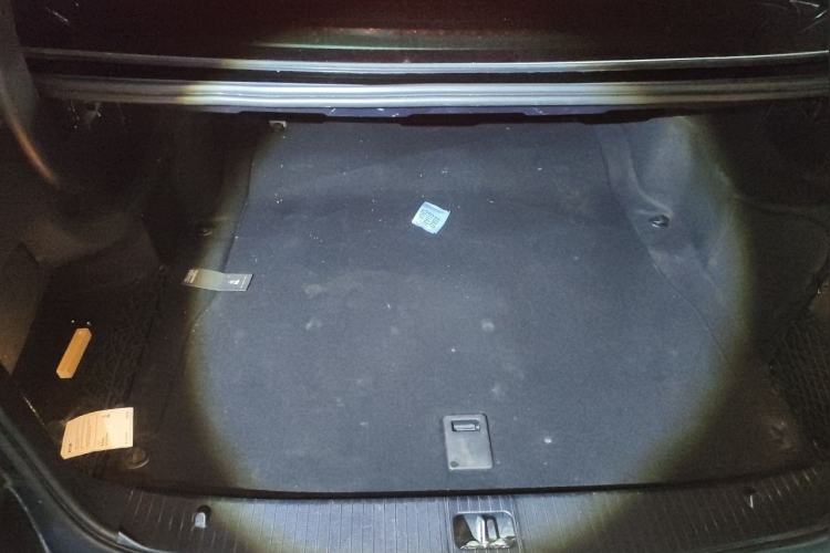 Used Mercedes-Benz E-Class 2014 E 260 L Trunk