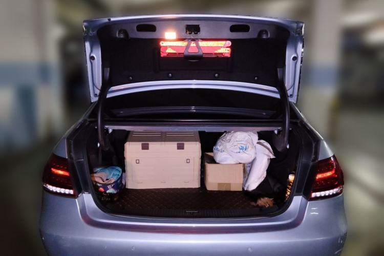 Used Mercedes-Benz E-Class 2014 E 300 L Sport Edition Trunk