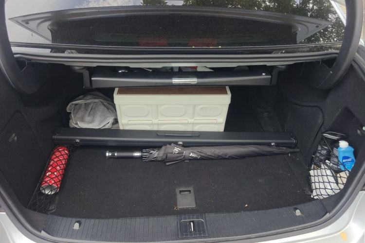 Used Mercedes-Benz E-Class 2014 E 400 L Sport Luxury Edition Trunk