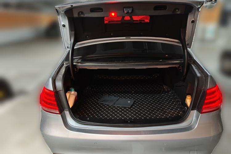 Used Mercedes-Benz E-Class 2014 E 260 L Trunk