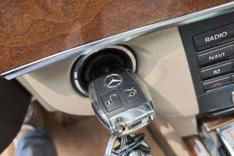 Used Mercedes-Benz E-Class 2014 E 260 L Luxury Model Vehicle Key
