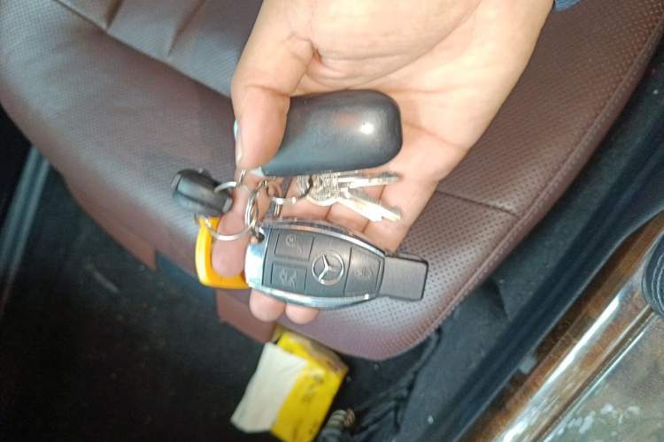 Used Mercedes-Benz E-Class 2014 E 300 L Vehicle Key
