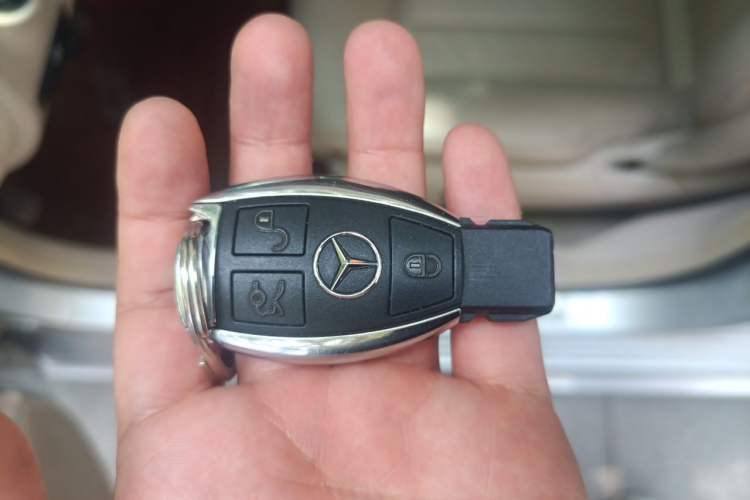 Used Mercedes-Benz E-Class 2014 Revised E 260 L Sport Luxury Edition Vehicle Key