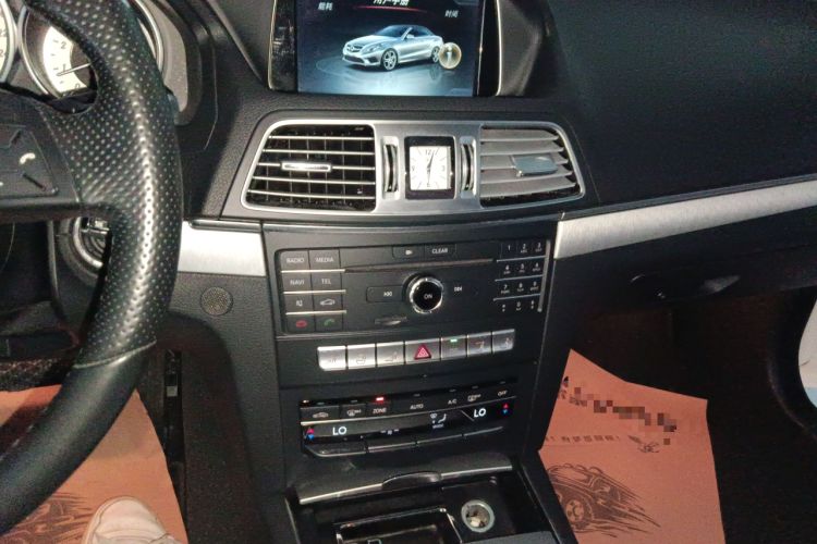 Used Mercedes-Benz E-Class 2014 E 260 Convertible Coupe Audio And AC Panel
