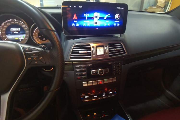 Used Mercedes-Benz E-Class 2014 E 200 Coupe Audio And AC Panel