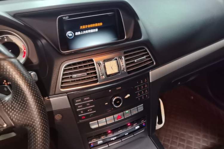 Used Mercedes-Benz E-Class 2014 E 260 Coupe Audio And AC Panel