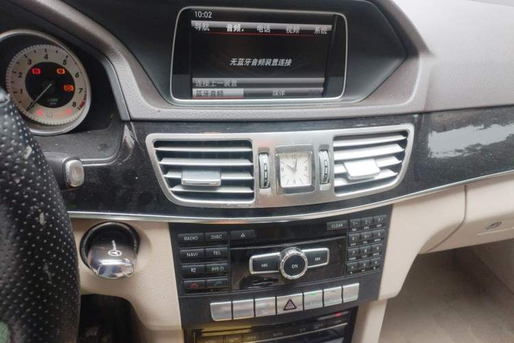 Used Mercedes-Benz E-Class 2014 Restyled E 260 L Sport Edition Audio And AC Panel